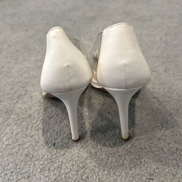 BCBG White Heels, in good condition - Picture 3 of 3